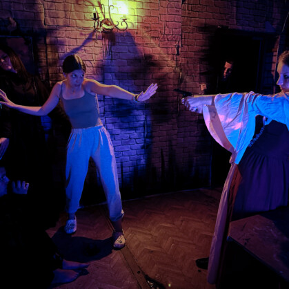 Тайны особняка. Добро пожаловать на квест «Тайны особняка» в Ставрополе! Вас ждет захватывающее приключение, полное загадочных сюжетов и таинственных обстоятельств. В этом квесте вы окунетесь в атмосферу уникального особняка, где каждый уголок скрывает свою...