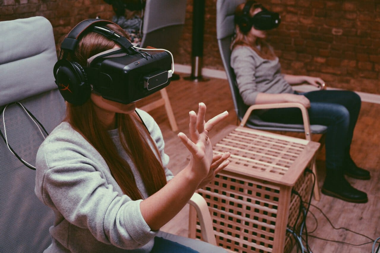 Детектив в реальности. Vr квест. Vr квесты. Квест в виртуальной реальности москва. Квест в виртуальной реальности москва.