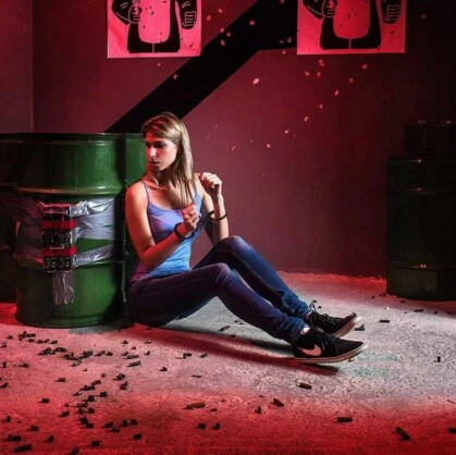 Пленники. Квест «Пленники» в городе Тюмень — это квест, который проходит без актёра, но он настолько увлекательный, что скучать вам не будет некогда. Реальное ощущение, что вас держат в плену, но выход всегда...