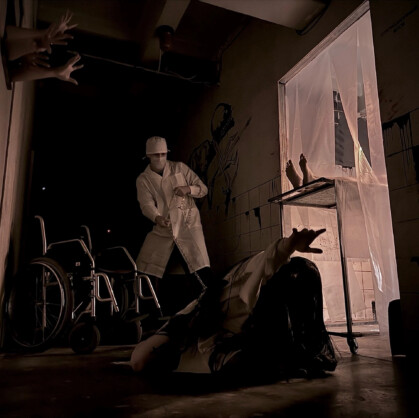 Паранойя. Вы думали, что знаете, что такое страх? Приготовьтесь к тому, что ваши представления перевернутся с ног на голову. Добро пожаловать на квест «Паранойя» в городе Челябинск, где реальность и безумие переплетаются в...