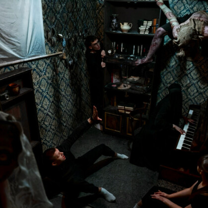 Поместье Бенивьенто. Добро пожаловать в обитель безумия, на квест «Поместье Бенивьенто» в городе Томск! Забудьте о реальности, ведь вы переступили порог дома Донны Беневиенто, кукольницы, чья жизнь после трагической гибели родителей погрузилась в пучину...