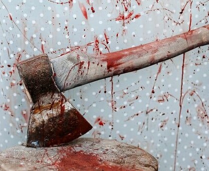 Музей ужасов капитана Сполдинга 2.0. Легенда квеста: Группа студентов колесит по стране в поисках приключений. И надо же, они натыкаются на таинственный музей ужасов Капитана Сполдинга. Заинтригованные услышанной от хозяина музея легенде о местном маньяке, отважные туристы...