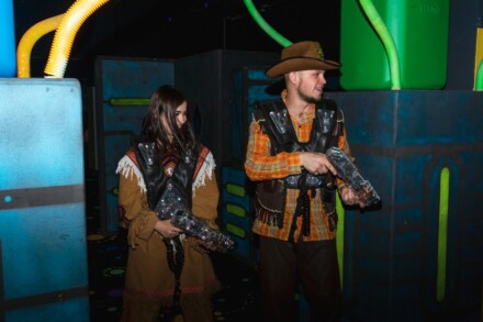 иллюстрация 2 для квеста Ковбои VS Индейцы Барнаул