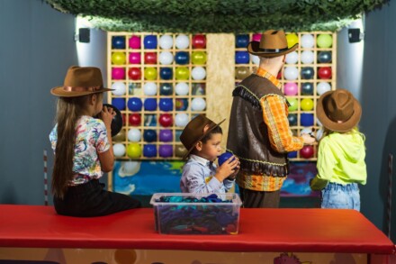 иллюстрация 6 для квеста Ковбои VS Индейцы Барнаул