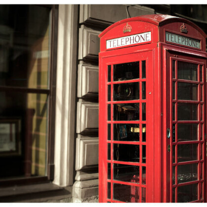 Мышеловка. Сюжет квеста:  Манчестер. Вечер. Напряженное выслеживание опасного преступника… Детектив полиции заходит в самую обыкновенную телефонную будку, чтобы позвонить в участок… Но преступник на шаг впереди… Вы в западне! И есть совсем немного...