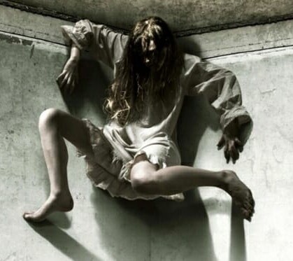 Амнезия. Сюжет квеста: Вы — группа журналистов, в погоне за сенсационным сюжетом, приехали тайком от всех в дом маленькой девочки, в котором происходят необъяснимые вещи… то крики, то плачь… Девочка живет с отчимом-вдовцом, который...