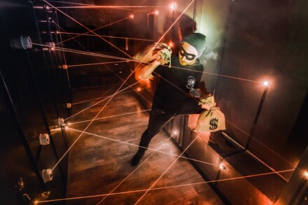 иллюстрация 5 для квеста Лазерный лабиринт. Охота за рунами Киров