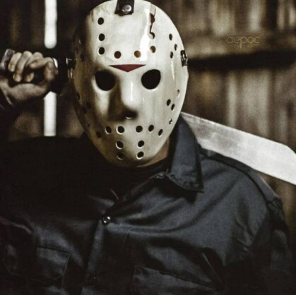 В одном доме с убийцей. Добро пожаловать на квест «В одном доме с убийцей» в городе Белгород! Вы окажитесь в старинном американском особняке, где время будто остановилось. Этот дом – не просто декорация, а арена для вашего...