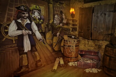 иллюстрация 1 для квеста Пираты Карибского моря. Ацтекское золото Екатеринбург