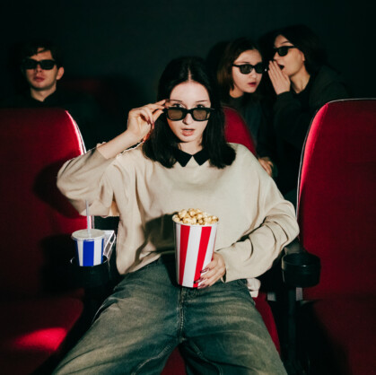 Кинотеатр «Портал». Добро пожаловать на квест «Кинотеатр «Портал»» в городе Казань — логический квест, где важна не только скорость, но и умение мыслить нестандартно, работать в команде и погружаться в атмосферу. Забудьте о ключах...